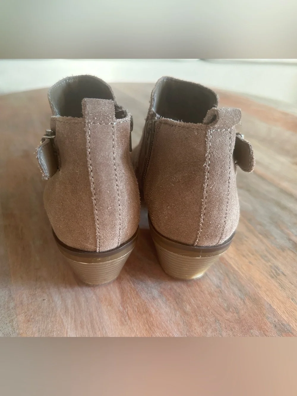 Sonoma Genuine Suede Ankle Booties Women’s Size 6.5 Taupe Side Zip Buckle